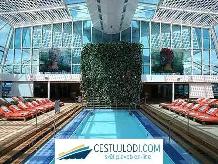 CELEBRITY SILHOUETTE - vnitřní bazén