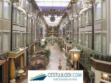 RCCL Explorer of the seas - promenáda