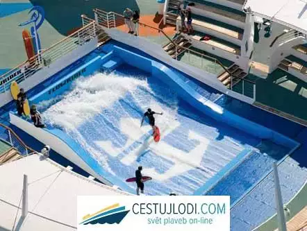 RCCL Freedom of the seas - surfing