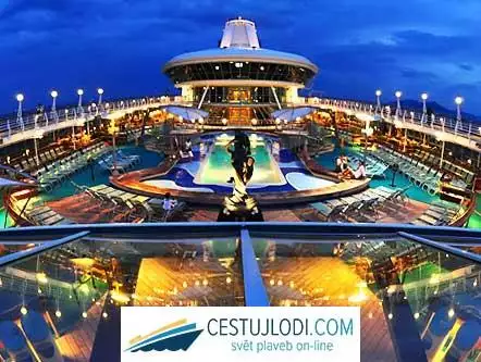 RCCL Legend of the seas - bazén