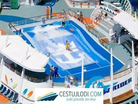 RCCL Liberty of the seas - surfing